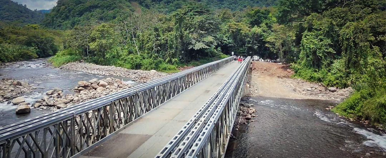 Fotografía que muestra el nuevo puente sobre el río Caño Negro