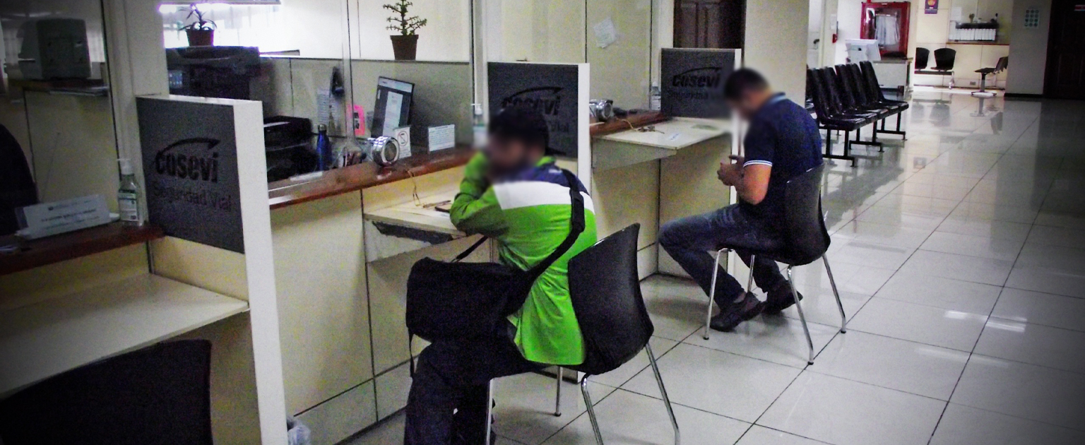 usuarios en ventanilla de servicios COSEVI