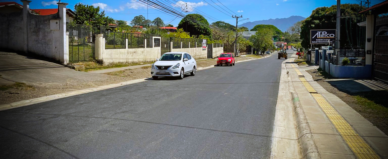 Vista de calle lista y asfaltada