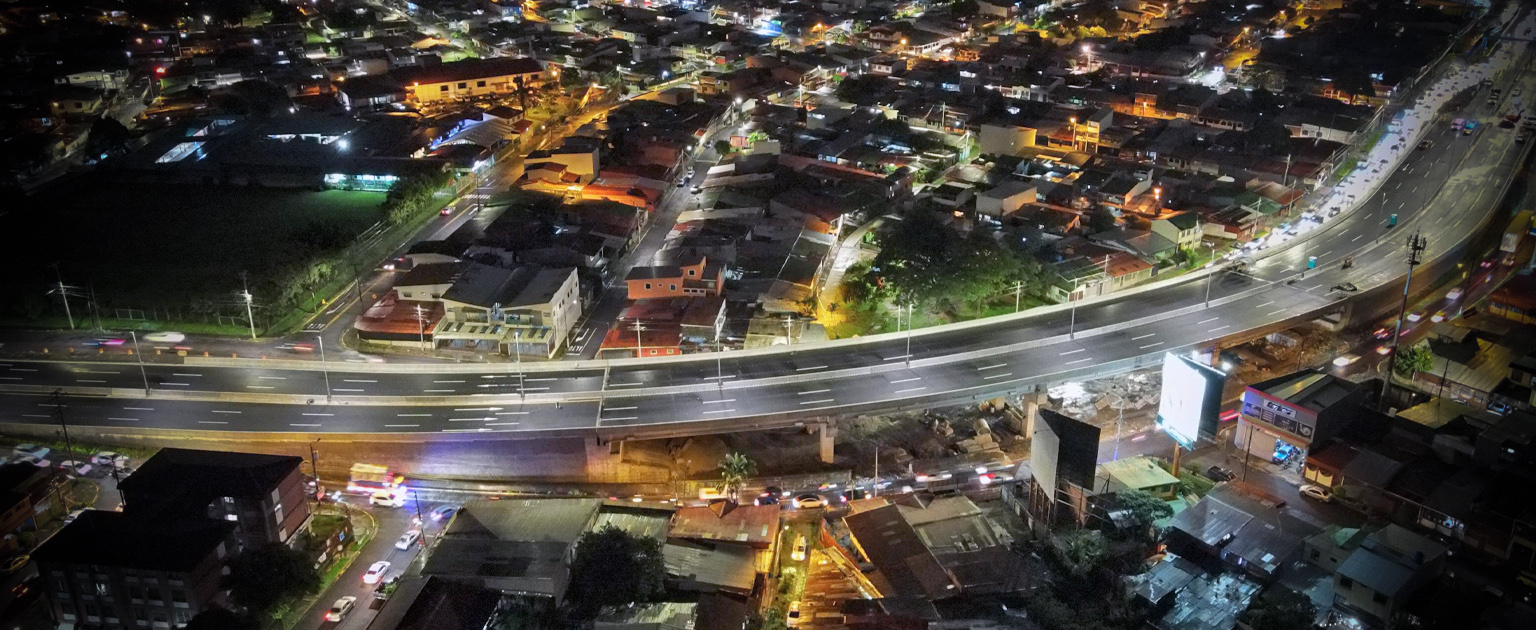 Foto aérea de noche de Hatillo
