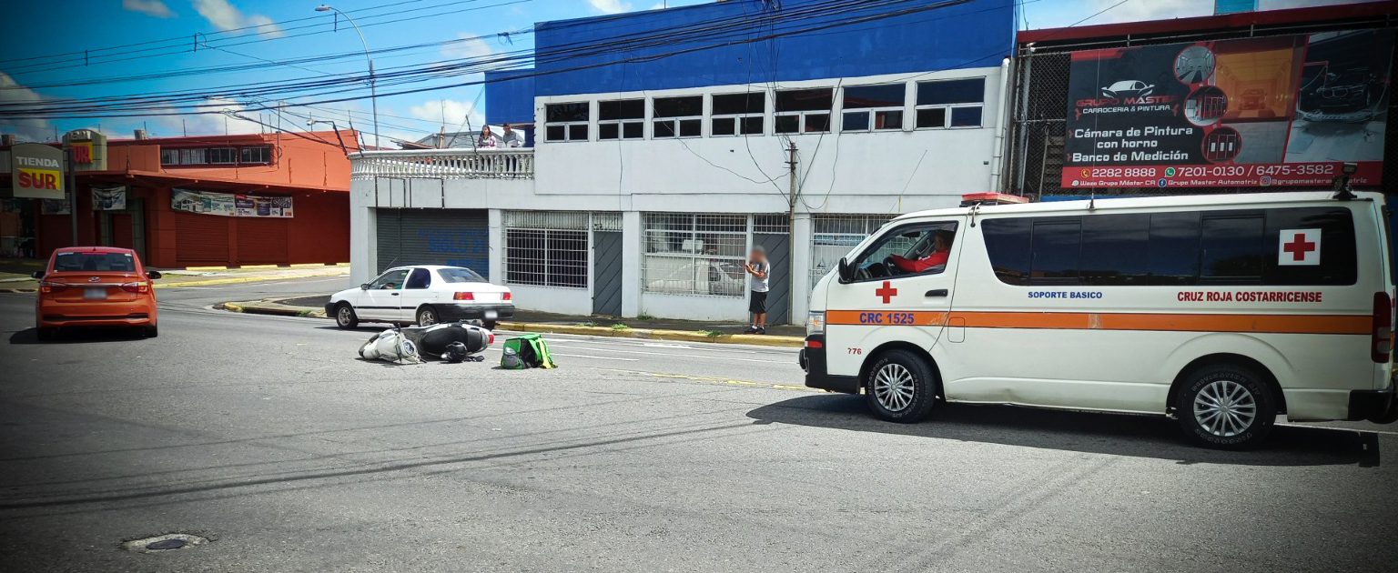 Fotografía que muestra los vehículos después de un accidente de tránsito