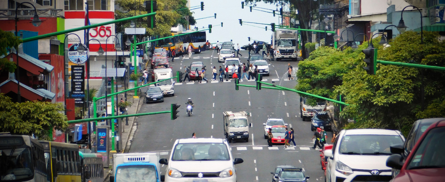Fotografía que muestra parte de la Avenida Segunda
