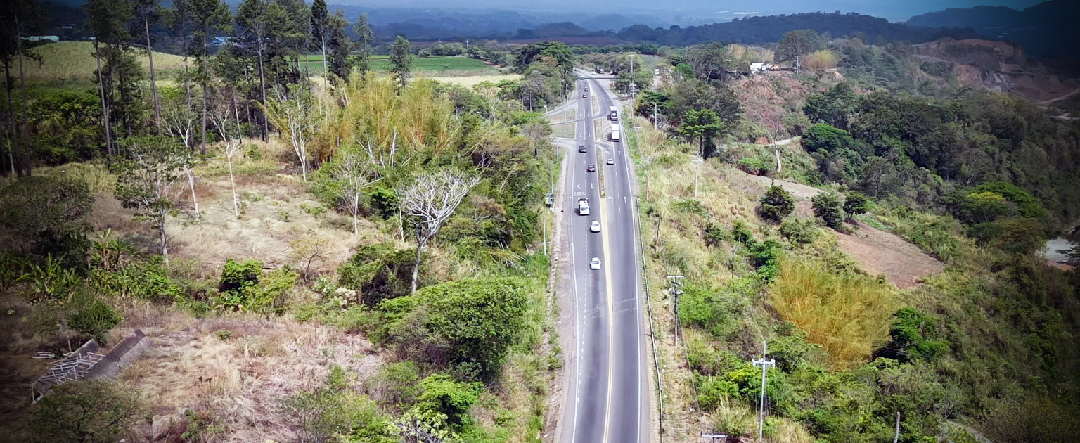 Foto aérea de carretera