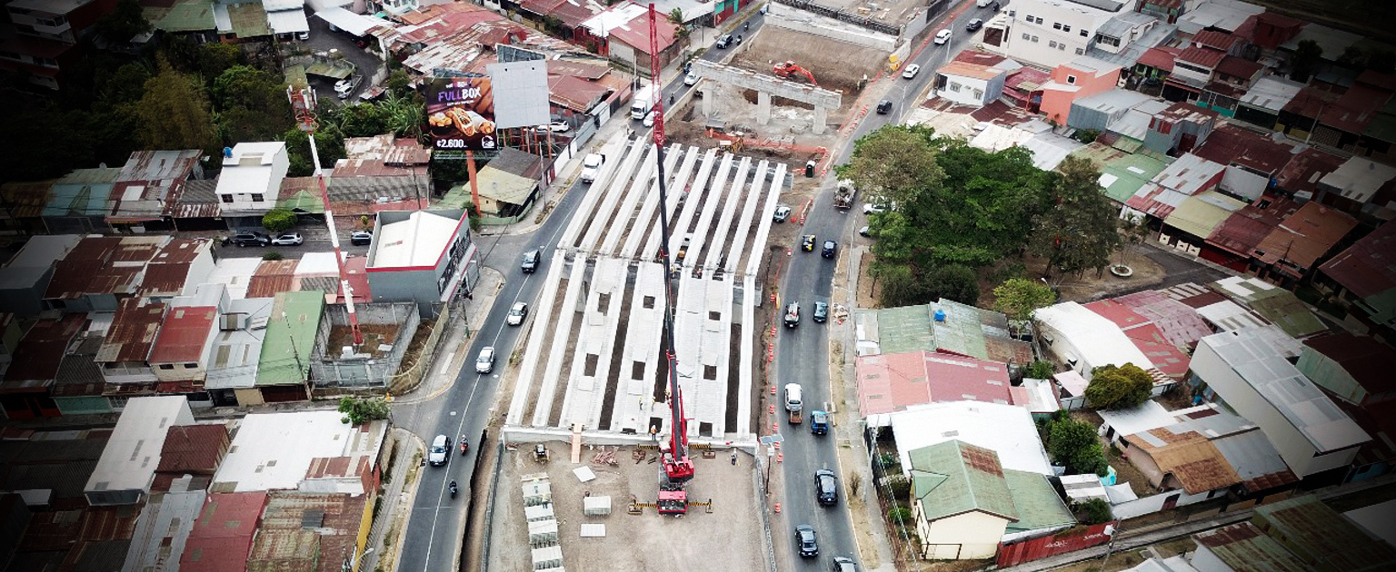 Foto área del paso elevado de hatillos