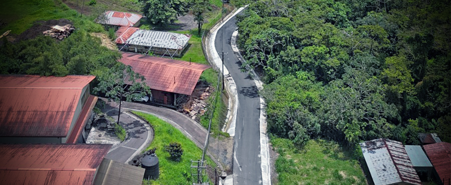 Foto aérea de la carretera