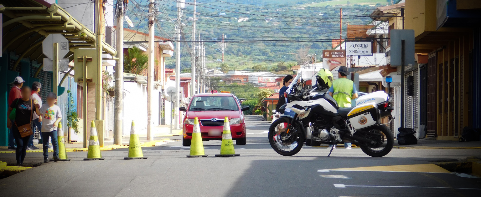 Foto con regulación de la Policía de Tránsito 