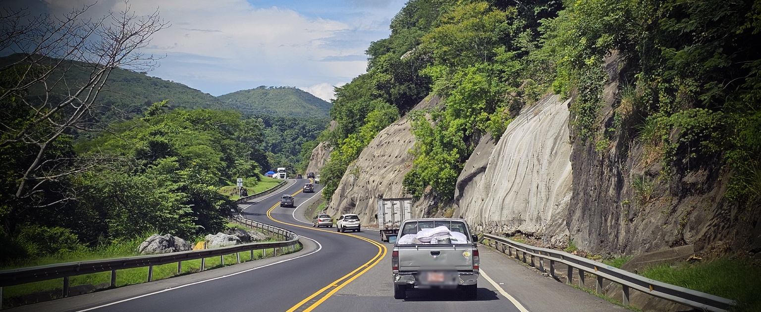 Fotografía que muestra parte de la ruta 27 donde se aplica la reversibilidad