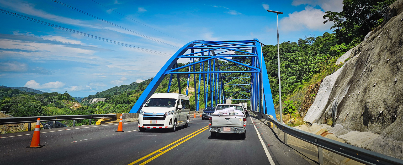 Fotografía que muestra aparte de la ruta nacional 27